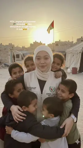 masa gambar ni keluar terus sebak gila weh🇵🇸🥹 walaupun peluk dalam gambar AI je tapi terasa betul2 tengah peluk anak2 di 🇵🇸 #CapCut #sumudflotilla #palestine 