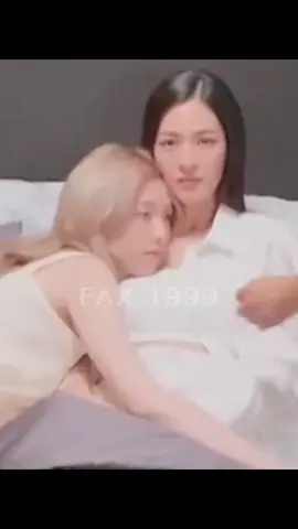 น้องออมติดกลิ่นโกลเด้นจริง ดมบ่อยจนรู้ว่ากลิ่นตัวพี่หลิงเป็นแบบไหนอะ มันจะไอนั่นเกินนะคะ👀 #lingorm #หลิงออม #ormkornnaphat #linglingkwong #OnlyYouTheSeries