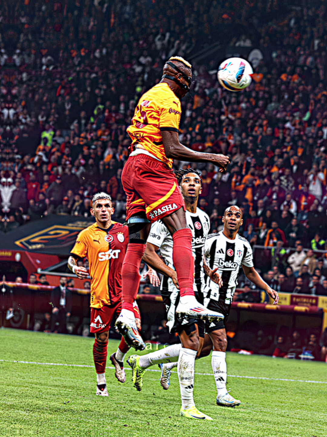 gelin bakalım kuşlar . . . #4k #aftereffects #edit #fypシ #galatasaray #beşiktaş #derbi #uğurcançakır #davinsonsanchez #abdulkerimbardakçı #singo #jakobs #torreira #lemina #barışalperyılmaz #yunusakgün #osimhen