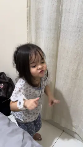 Tolong dong anak aku tergila gila sama tobale grgr bapaknya😭😭