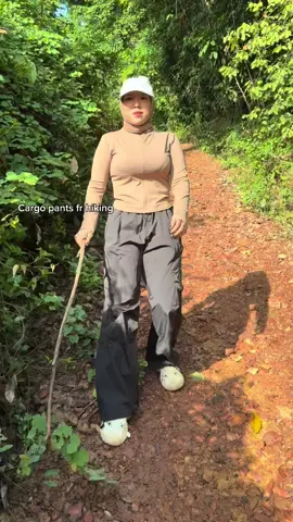 Syok pakai😆😆bekenan tekan bag kuning!!#cargopants#cargopantsoufit#seluarhiking#seluarcargo#hikingoutfit#hikingpants 