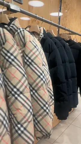 Burberry women’s Jackets in Bicester Village #womenswear #bicestervillagesale #burberry #ukshopping #brandedclothing 
