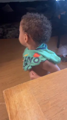 Our morning shenanigans 🤪🤦🏽‍♀️😂😂😂 #morning #happyfriday  #toddlersbelike 