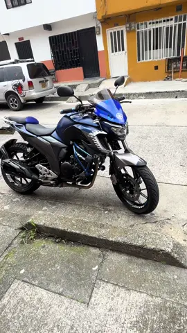#biker#fz250CC#yamaha #motos #azuleja 