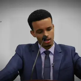 “Guumaystuhu nimuu dhalay maxaan,  geesi ugu yeedhay” — Qori Xarrago. #abwaannageeye #aqoonyahan43 #nageeye_cali_khaliif 