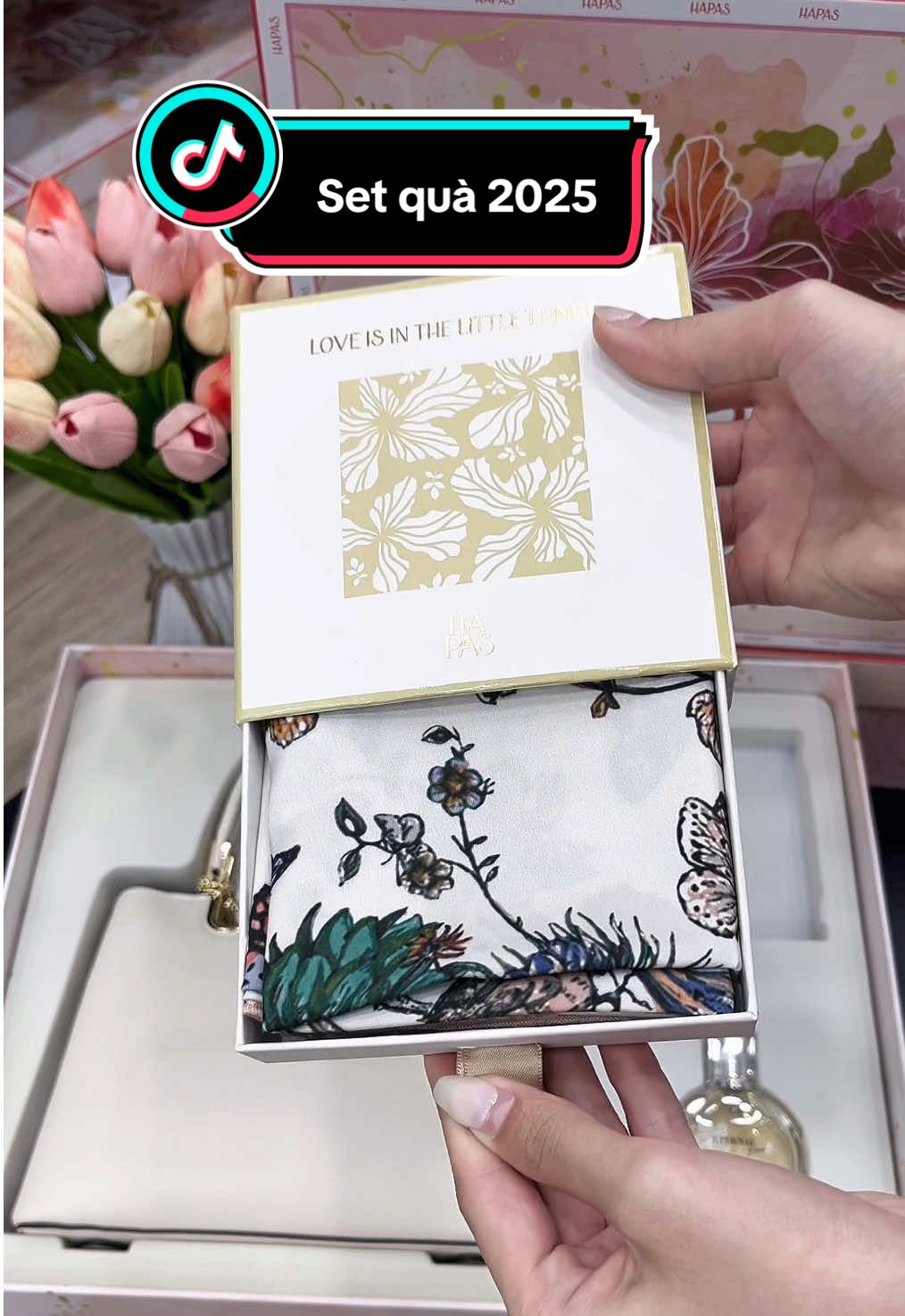 Tinh tế từ thiết kế đến từng chi tiết, set Hapas chắc chắn khiến người nhận say mê ngay từ ánh nhìn đầu tiên 🎀 #hapas #yeutudieunhonhat #quatang20_10 #setquatang #trending 