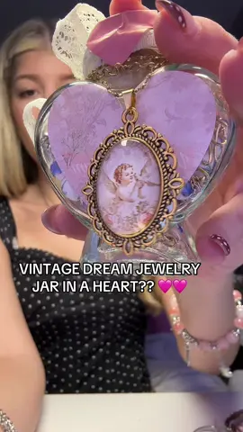 IT SO PERFECT I CAN’T 🥹🩰 @Mysteryjarss <—-  #unboxing #mysteryjewelryjar #jewelrytiktok #mystery #jewelrygirl 