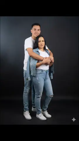 Prompt para foto de estúdio no Gemini  Texto para fazer foto no Gemini Foto Gemini com filho  . . . . #ensaiofotografico #maeefilho #ia #gemini #fotoia 