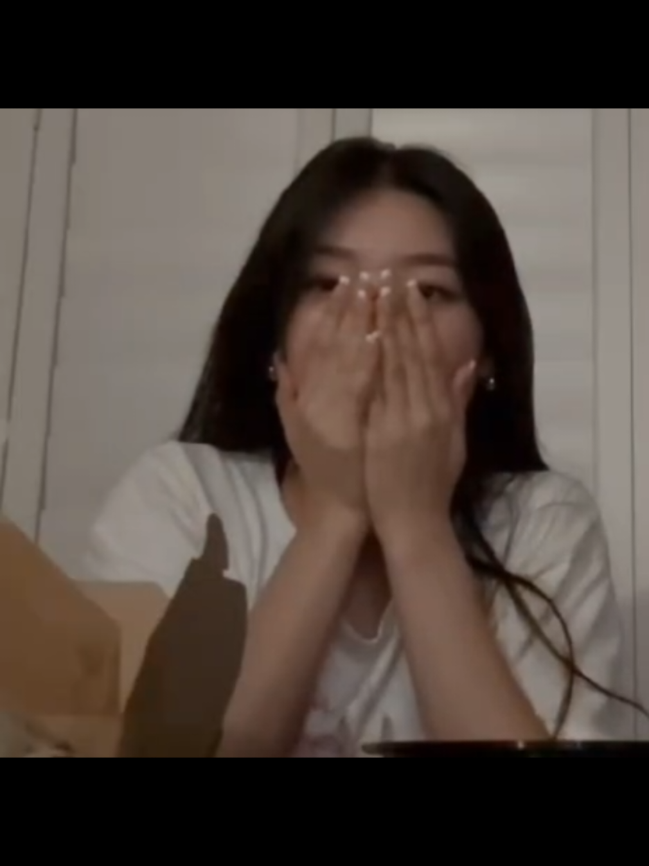 Yoonchae was so done 😭 #katseye #katseye_yoonchae #katseye_sophia #sophialaforteza #yoonchae 