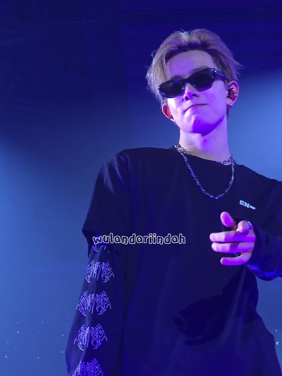 we meet again, HEE🤍🥰 #enhypen #engene #singapore #walk_the_line_world_tour #heeseung 