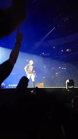 That Brandon Lake yell moment... This song hits everytime! @Brandon Lake  #worship #God #gratitude 