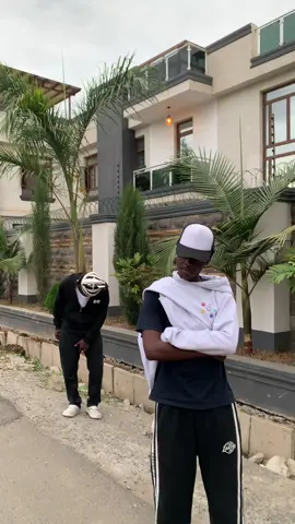 Dc: Me 😝 #mugagotmoves #tiktokkenya🇰🇪 @⚜️Wÿňšťöňẽ⚜️ 