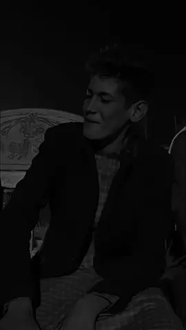 اتمنى ارجع طفل وركض ورا امي... 👑✨#تصميمي #تصميم #ستوريات #تصميم_فيديوهات🎶🎤🎬 