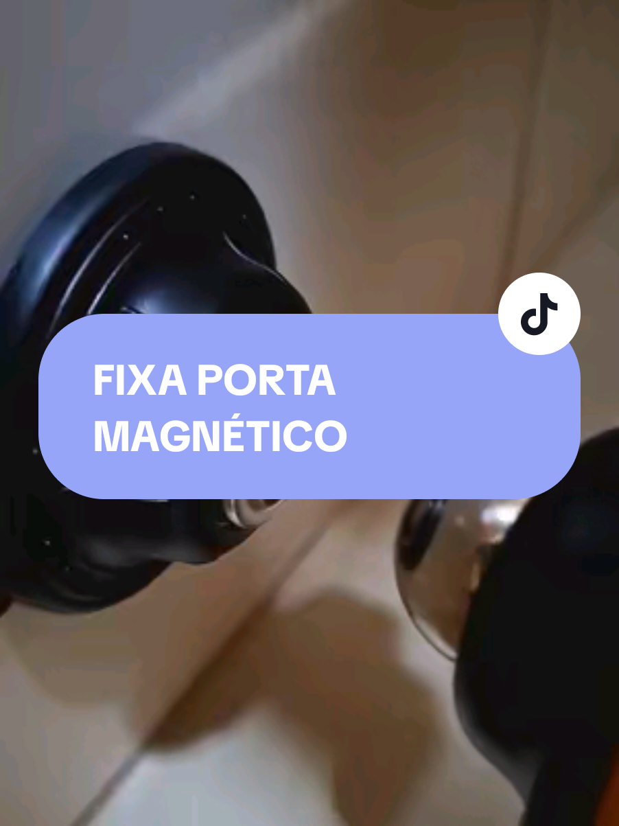 Trava Porta ( MAGNÉTICO ) muito forte,  pode ser instalado somente com a dupla face ou parafusos que ja acompanha no kit , super prático a instalação,  compre no link do vídeo  .... #porta  #residencia  #lar  #doméstico  #tiktokshop 