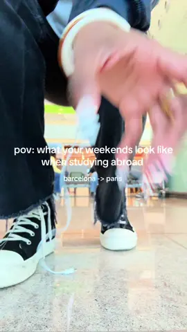 day 1 in Paris 🩷🩷🙈  #paris #studyabroad #paris2025 #gossipgirl #barcelonatospain 