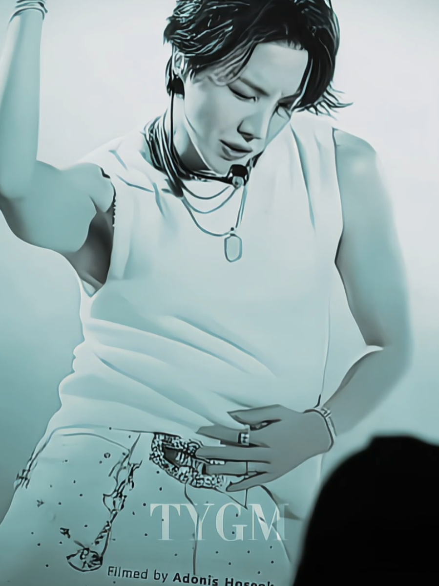 This era already ended but sweetie im still here🤨🤨 #hoseok #bts #jhope #fyp #viral 