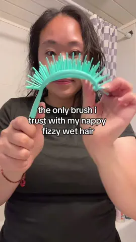 The Unbrush Flex Brush is a game changer — glides through wet hair without pulling or breakage #TikTokShopBlackFriday #TikTokShopFallDealsForYou #tiktokshopcreatorpicks #unbrush #fhi 