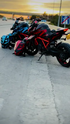 #motos #setif #dz #ktm  @Souhaib yamaha 🥷🏿💙🥷🏿❤️