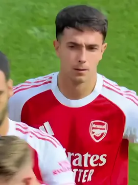 If you're asked to name three things Martin Zubimendi is good at, can you mention them? #Arsenal #arsenalfans #gunners #goatkaarsenal #arsenalfamily♥️⚪️☠️ 