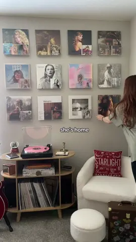 the wall is complete (for now, until i need a new wall) #thelifeofashowgirl #taylorswift #vinylcollection 