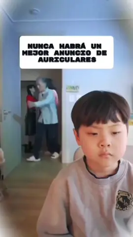 Nunca habrá un mejor anuncio de auriculares 😔💔 #sad #abuelos #paratiiiiiiiiiiiiiiiiiiiiiiiiiiiiiii #recuerdos #audifonos 