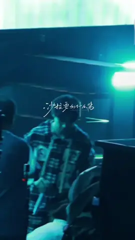 ညဘက်အလုပ်ကြိုးစားနေသော ကျမသားလေး “My son works so hard at night.” (crd to owner) #fyp #revengedlove #ziyu #wuosuowei 