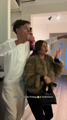 Heude mal was anderes 🤣 #family #friday #outfit #inspo 