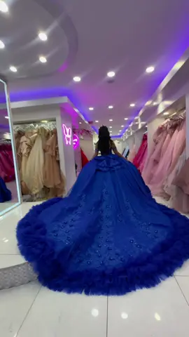 👑✨ Princesas Reales ✨👑 Vestidos de quinceañera en todos los colores y diseños. 💖 ¡Ven y diseña el vestido de tus sueños para lucir única en tu gran día como toda una princesa! 👸 📍 Phoenix, Arizona – Envíos a todo Latinoamérica 🌎 📞 Haz tu cita al 602-475-2321 o visítanos directamente. 💎 Princesas Reales, tu mejor opción en vestidos de quinceañera. 💎 #Quinceañera #VestidosDeQuinceañera #PrincesasReales #XVdreams #PhoenixArizona