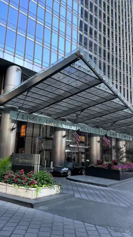 Chicago Trump Tower 🏙️ #chicago #trumptower #chicagodowntown #trumptowerchicago #chicagoarchitecture