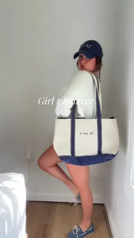 Opens closet instead of wallet