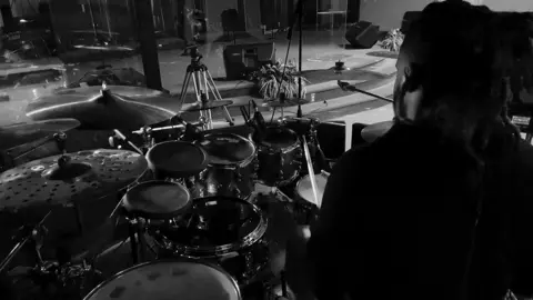 Simple but want to be effective!  #fyp #music #practice #drums #tour 