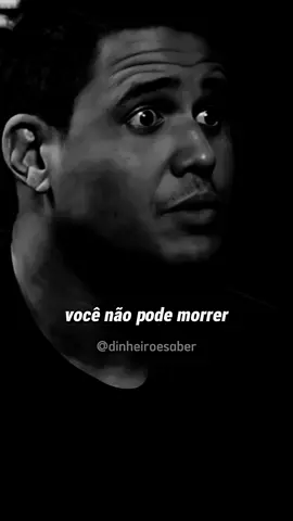 @Ícaro de Carvalho | Ser pai é carregar o peso e a honra de ser exemplo. É ser forte mesmo quando tudo parece desabar. É esconder o cansaço para dar segurança aos filhos. A força de um pai não está só nos músculos, mas na constância. É trabalhar, proteger e ensinar sem desistir. O pai é o porto seguro que os filhos procuram. Ser forte é cuidar, mesmo em silêncio. É ser firme, mas também ser afeto. Pai não pode desistir, porque sempre tem alguém olhando para ele. Ser pai é ser força, amor e proteção ao mesmo tempo. #icarodecarvalho #fabricadecortes #reflexão #motivação #pai