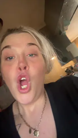 Once I get my roots touched up, I promise I’ll be ok🥲👌🏼