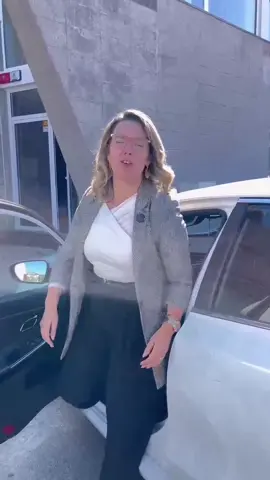 😂 Spoiler: não precisamos de sequestrar professores para eles estarem felizes na SP Academia! Aqui todos trabalham motivados, com respeito e num ambiente cheio de energia positiva. ✨ 📚 E o resultado? Aulas dinâmicas, professores empenhados e alunos a aprender com gosto. #susanapereiraacademia #aportuguesar #learnportuguese #portugiesischlernen #claroéoportuguês 