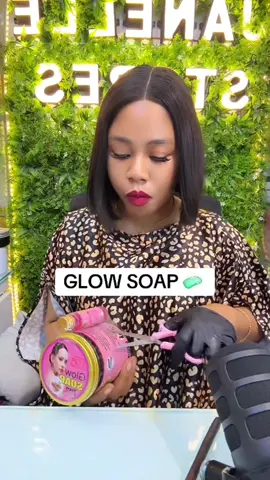 500ml GLOW SOAP WITH GLOW SERUM 😍 Contact us on 068 557 7065 via whatsapp to place an order or for more information on other products ✨️ We deliver anywhere in South Africa via Aramex/Courier Guy/Pep Paxi/Postnet 💕  #glowsoap #glowoil #glowingskin #skincare #southafrica 