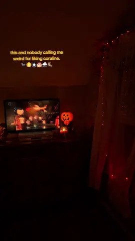 just me, cozy vibes, and watching Coraline in peace 🍂🎬 no one calling me weird, just enjoying one of my favorite spooky comfort movie 💙 #cozyvibes #coraline  #spookyseason #fallaesthetic  #comfortmovie 