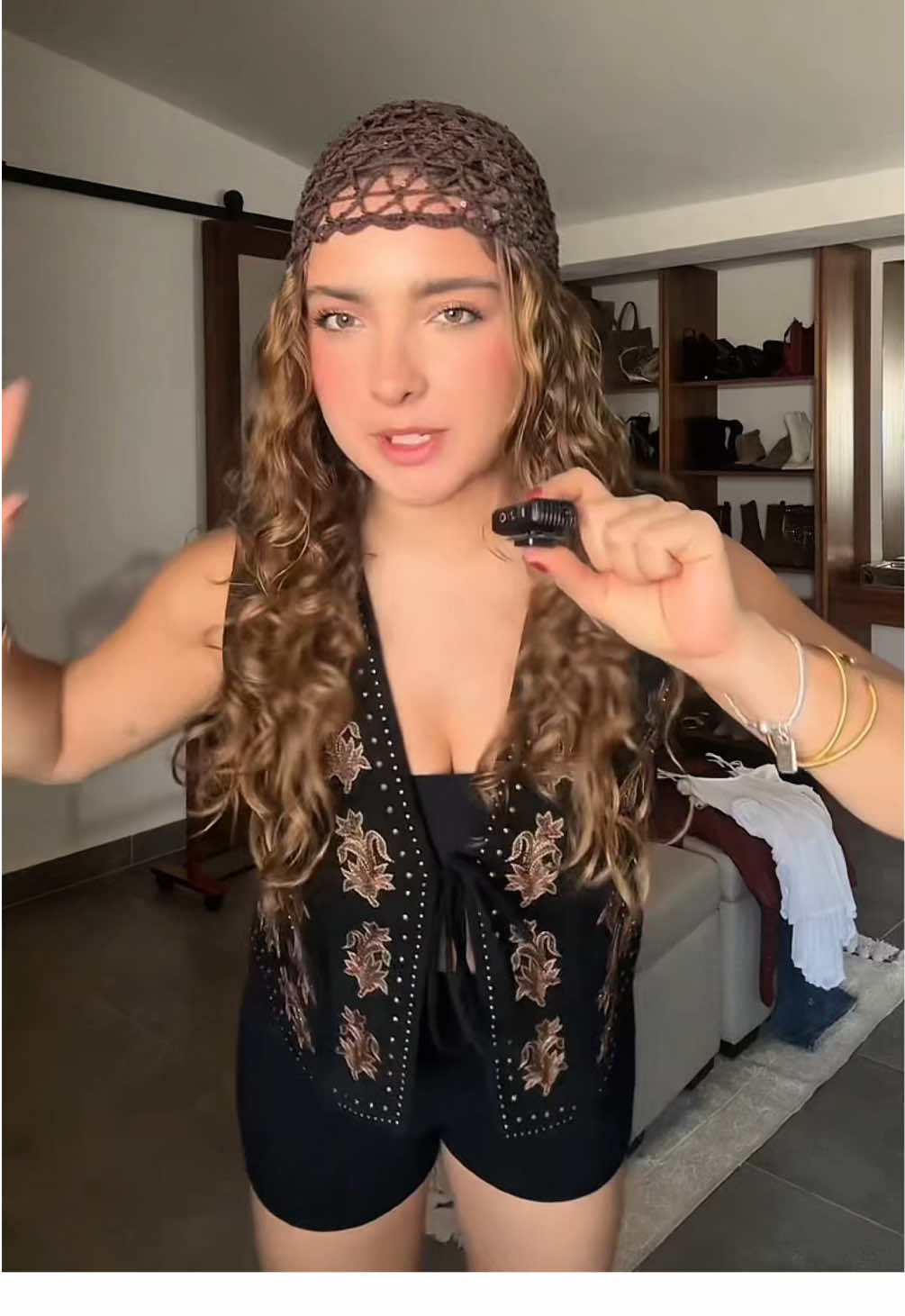 Ayúdame a elegir que outiftit ??? Creo que el 1, no? Que emoción nos vemos en Nescafé vaivén !! 💙@NescafeMX #NescaféVaiven #icedcoffee #cafefrio #NescafeICE