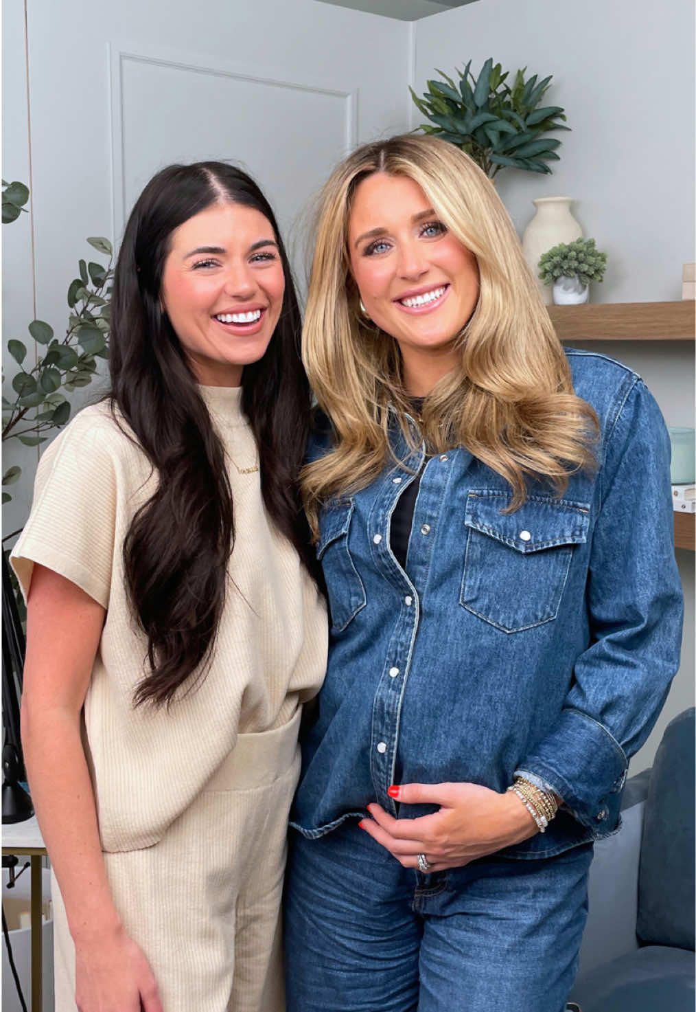 MY GIRL @rileygaines 🤪🤣 Catch us on @staytruepodcast this week! 