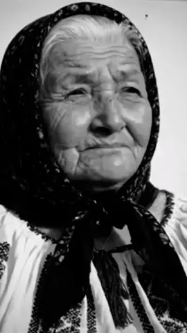 de multe ori mi-am pătat mâinile  pentru a avea grijă de cineva fără folos , am tacut si am mers mai departe cu speranța ca totul va fi bine   #yourfandreams😔foryou❤️viral🙏💯 