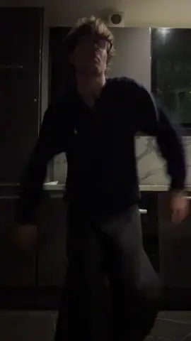 вещи на мне: 507450080, 493710216