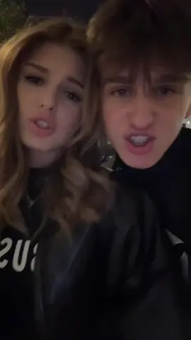 😮