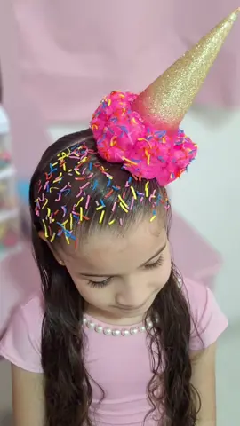 Cabelo MaLuCo sorvete 🤪🍦 Já salva essa ideia e me segue pra mais inspirações 🥰 . . . #cabelomaluconaescola #cabelomaluco #penteadoinfantil 