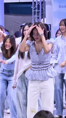must be now by n’UNUN ( @earnchiii ;) ) #earnbnk48 #bnk48  #ohmypumpkinth_bnk48_busking 