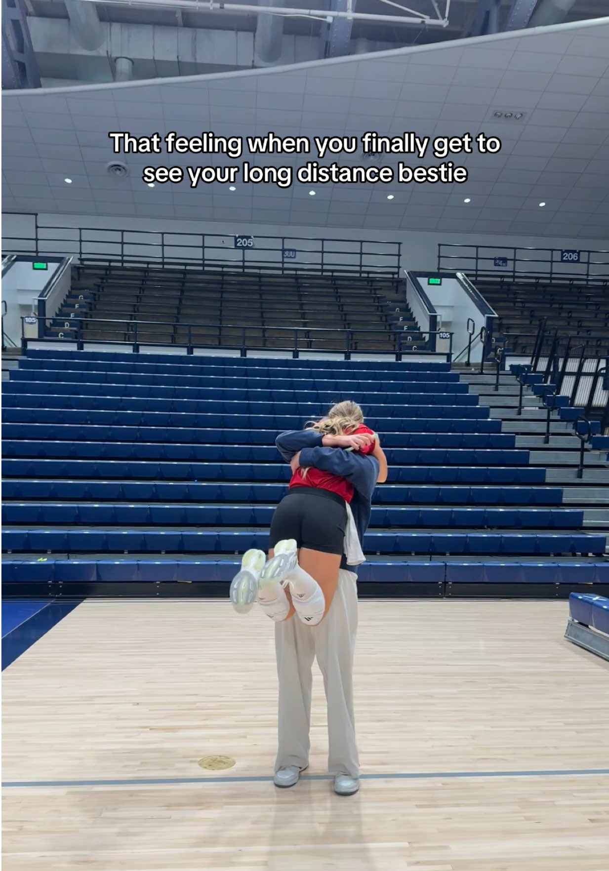 My heart is so full❤️❤️❤️ @Maggie.Mendelson #nebraska #volleyball #gameday #bestfriend #longdistancerelationship 