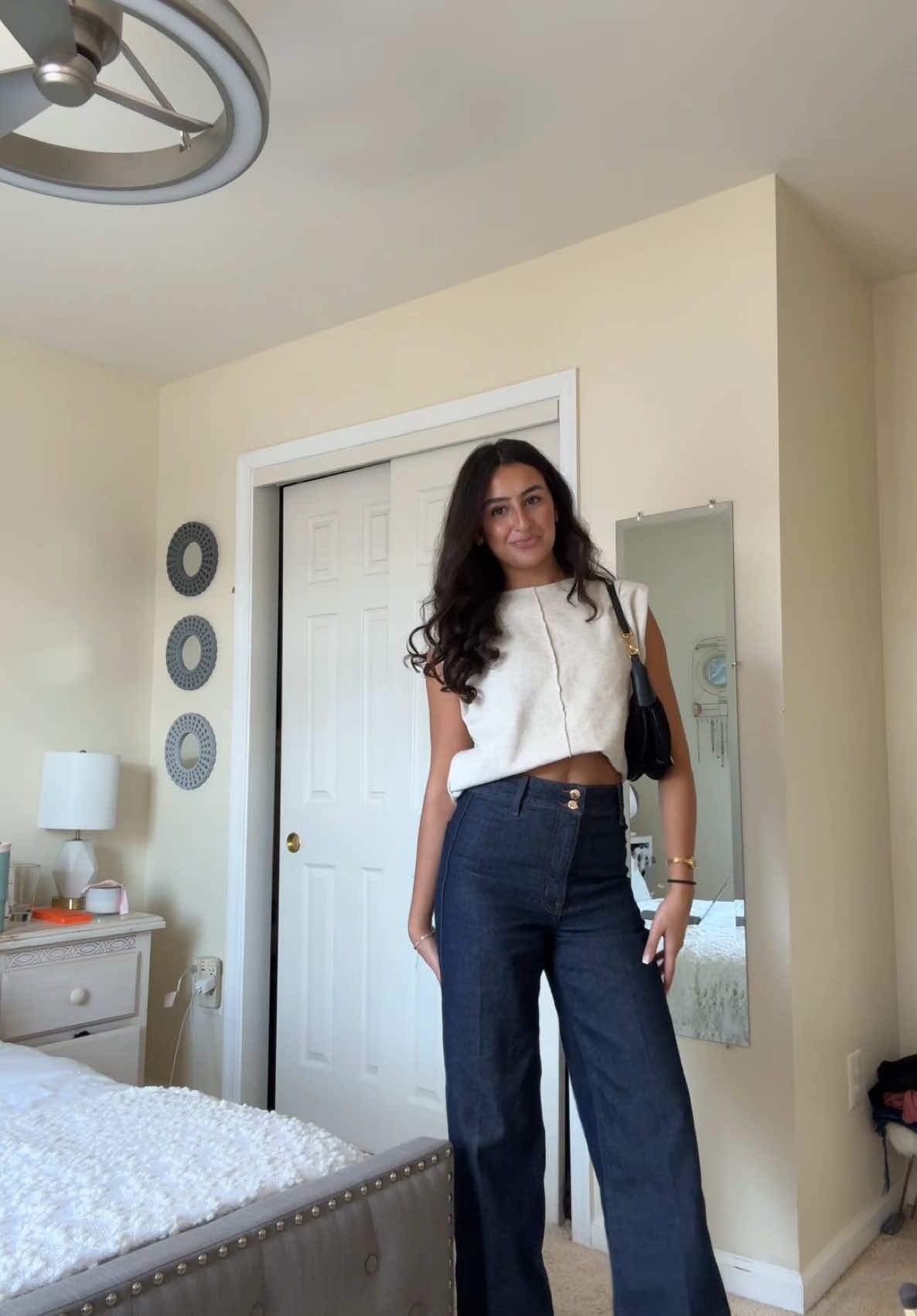 Top and jeans @H&M #falloutfits #fallootd #fallfashion #fallfits #handm #october3rd #fallvibes 