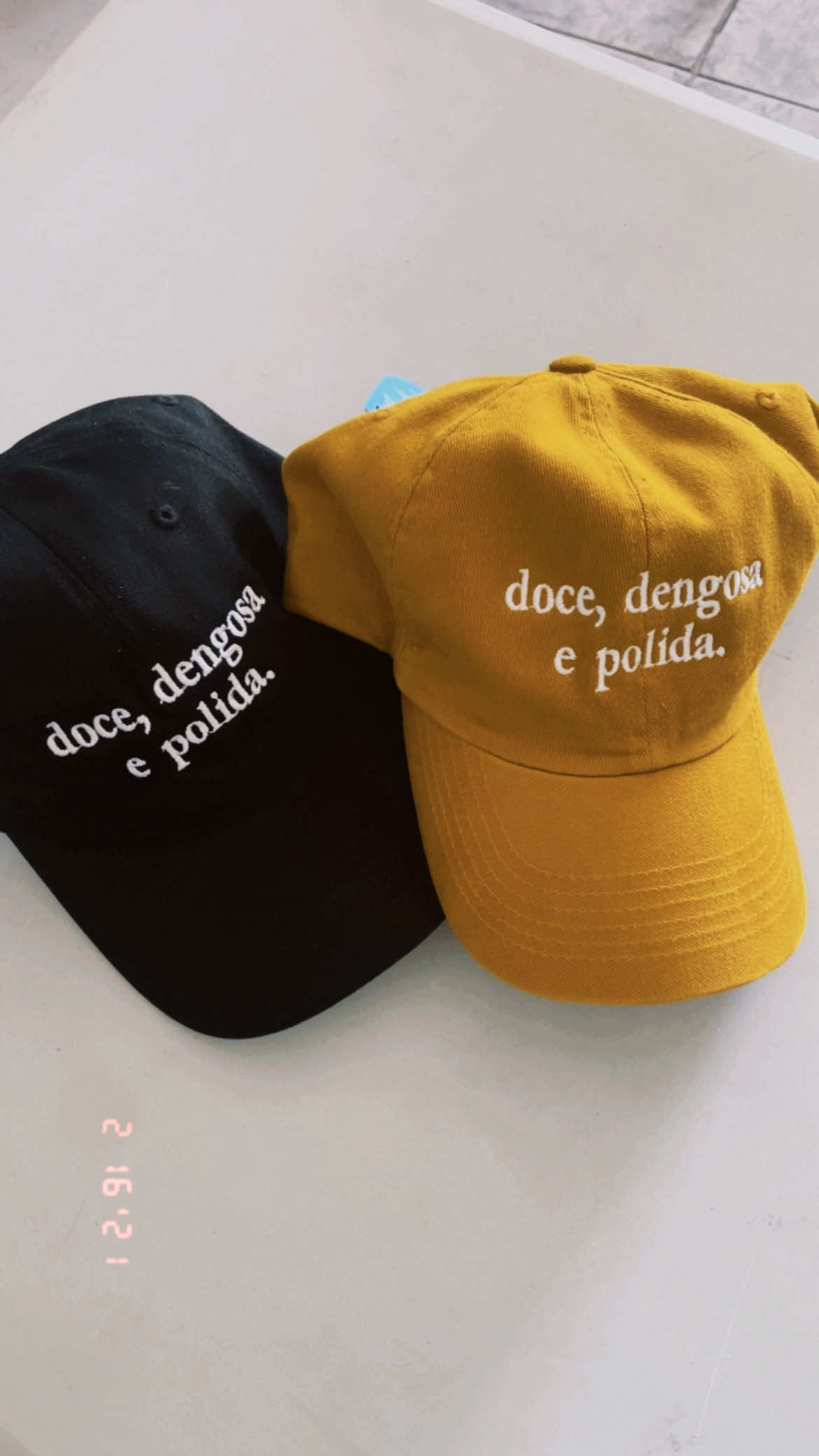 Vejam comigo o boné + pedido aqui na loja no mês de setembro 🫰🏽 Bem Doce, Dengosa e polida. ✨ #samba #alcione #praia #bonéspersonalizados #presentescriativos 