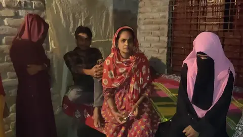 আহারে ভালো বাসা জীবন কতো সুন্দর কেউ একটা পায়না ওর আবার দুইটা কি সুন্দর দৃশ্য ☺️