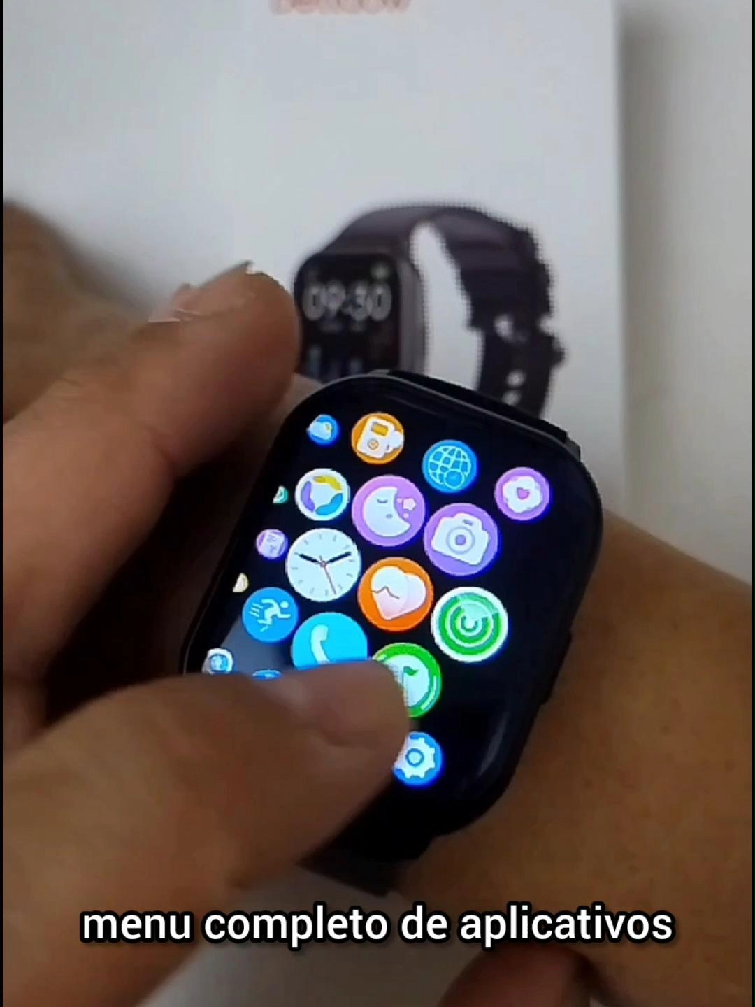 “Quer treinar e cuidar da saúde no mesmo lugar? 🏃‍♂️💖 O BETTDOW monitora coração, sono e oxigênio 24h! ⚡ Mais de 100 treinos, GPS, resistente à água e bateria longa. Smartwatch BETTDOW — seu personal trainer no pulso!” #Smartwatch #RelógioInteligente #TechBrasil #VidaSaudável #FitnessBrasil#bettdow