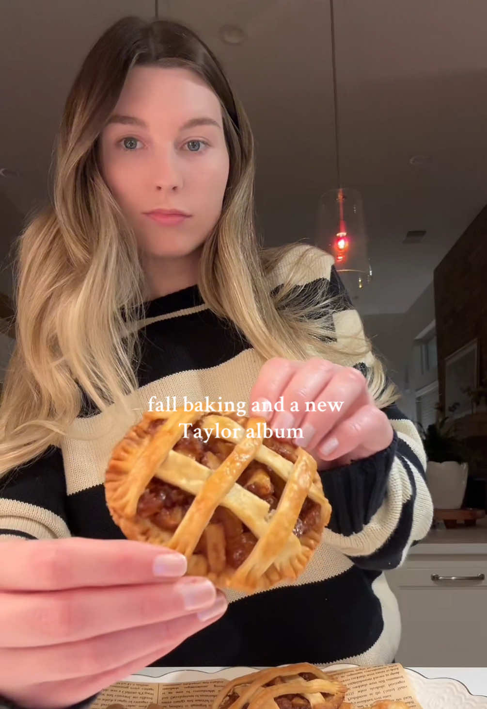 Life is good 😌🍂 Recipe: - 1/4 cup of butter  - 2 cups of apples, peeled and chopped - 1/2 a cup of brown sugar - 1 tsp cinnamon (I ended up added a bit more) - Cook on medium heat - Mix 1/2tbs of cornstarch with 1tbs of water, mix it and then add it to the filling. This will help it thicken.  - About 1/2 tsp of lemon juice  - Feel free to use regular granulated sugar as well or even add some vanilla extract!  - I used premade pie crust and cut circles and strips, then cut the ends off the strips  - Add egg wash and bake at 350 until they’re golden brown! About 15 minutes #taylorswift #thelifeofashowgirl #swiftie #baking #fall 