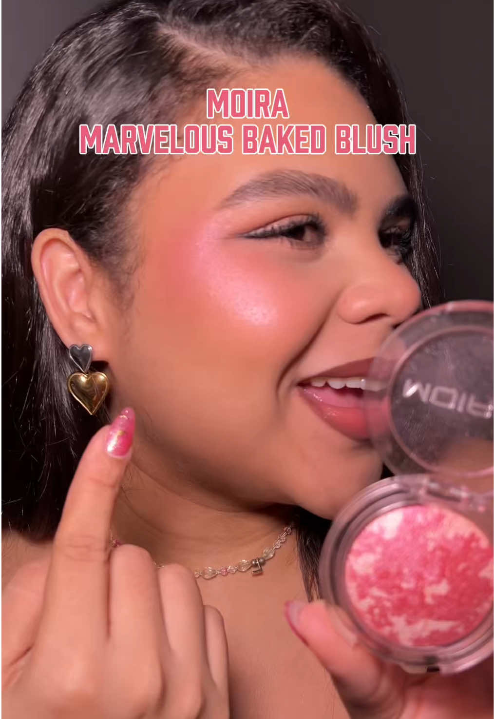 Baked blush @moiracosmetics  Esto es blush + glow, hay algo mas que decir? Solo vean eso🤤  #moira #blush #bakedblush #rubor #moiracosmetics 